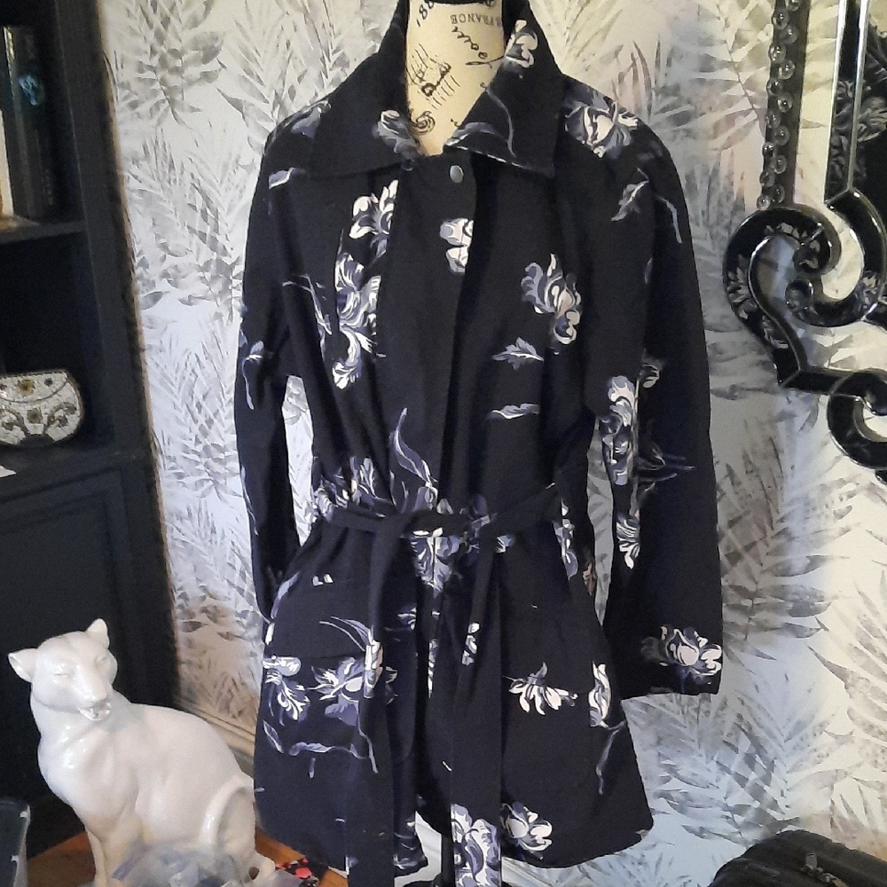 Joe Fresh (L)navy,light Blue,white Coat
